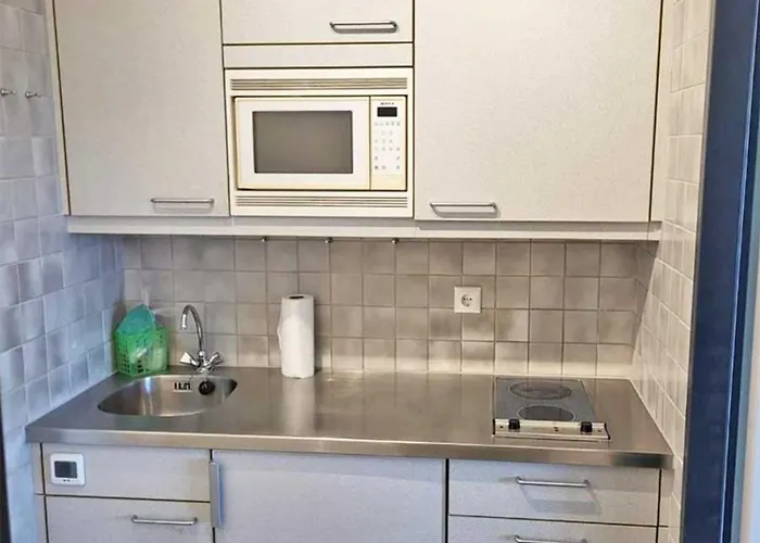 Strandzeit Mit Binnenseeblick Burgtiefe auf Fehmarn