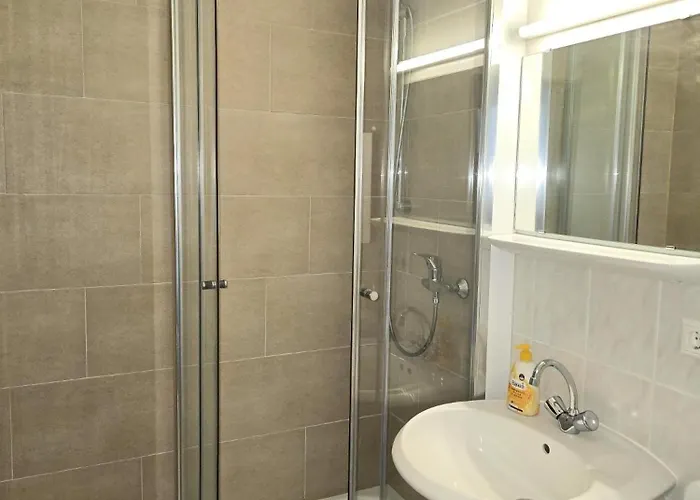 Strandzeit Mit Binnenseeblick